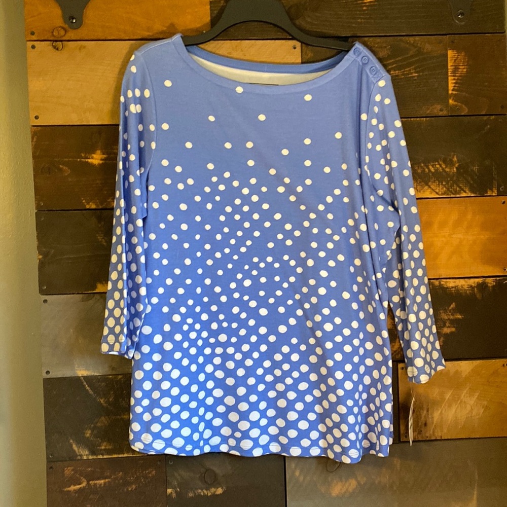 Blue sweater to with white dots